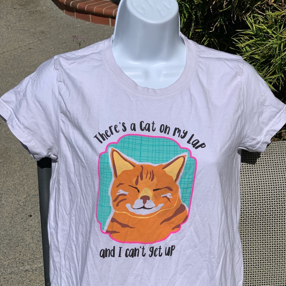cute cat 🐱 tshirt